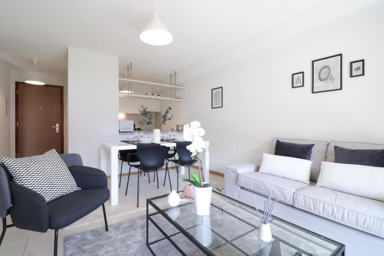 Modern Apartment Close To Martigny Train Station Eksteriør billede