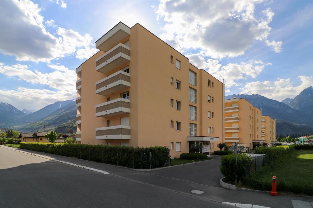 Modern Apartment Close To Martigny Train Station Eksteriør billede